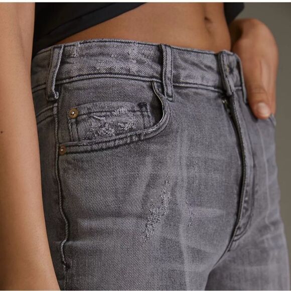 Pilcro High-Rise Vintage Straight Jeans in Carbon - Picture 2 of 5